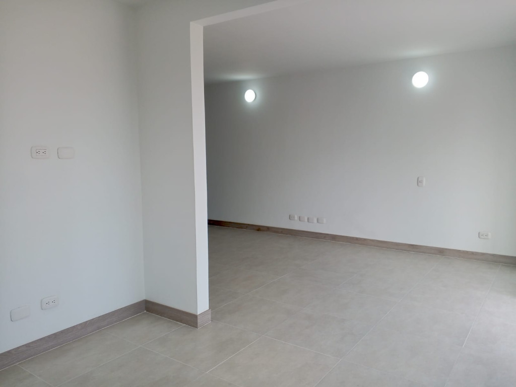 Apartamento En Arriendo - Prados Del Norte, Cali