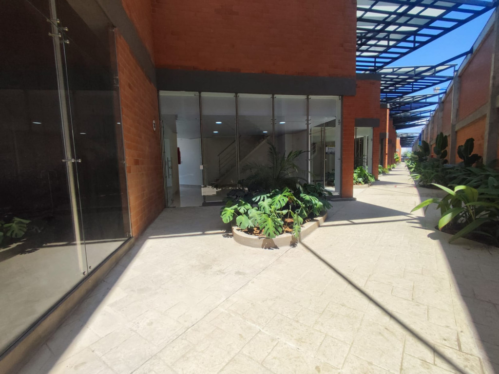 Local En Arriendo - Valle Del Lili, Cali