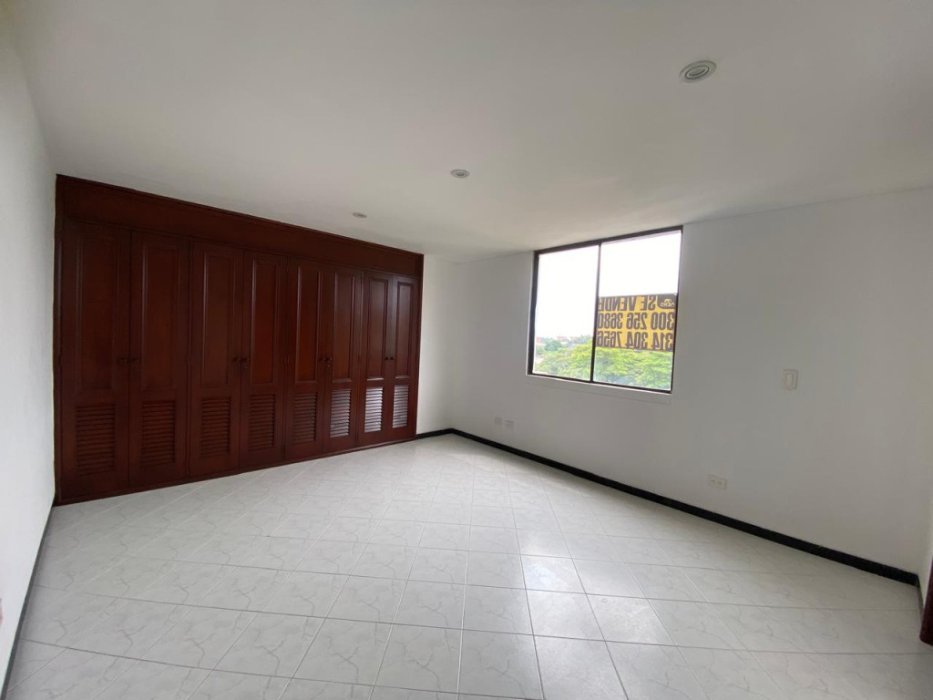Apartamento En Venta - El Refugio, Cali