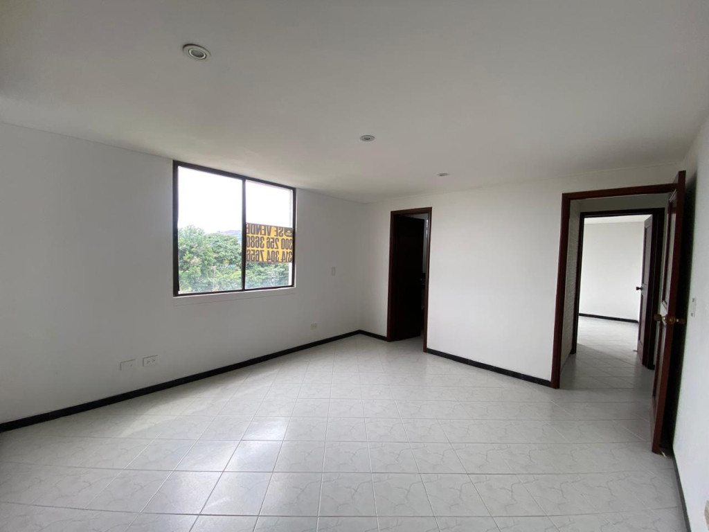 Apartamento En Venta - El Refugio, Cali