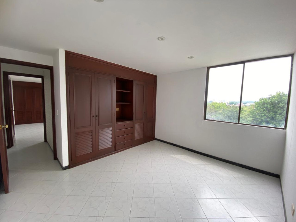 Apartamento En Venta - El Refugio, Cali
