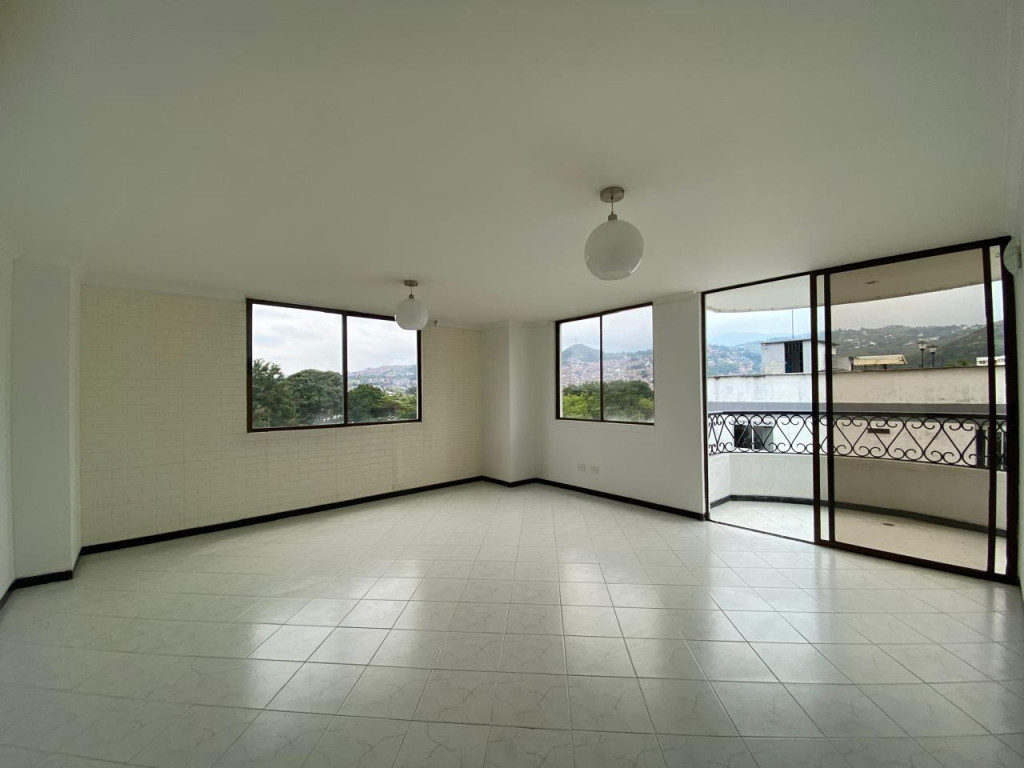 Apartamento En Venta - El Refugio, Cali