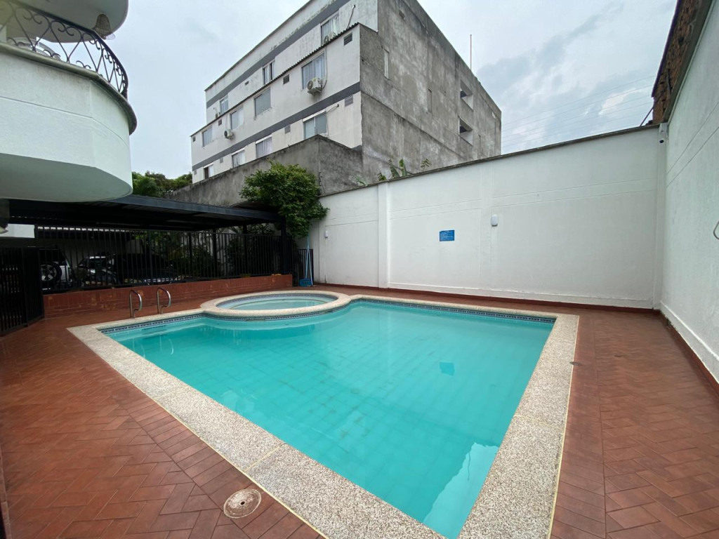 Apartamento En Venta - El Refugio, Cali