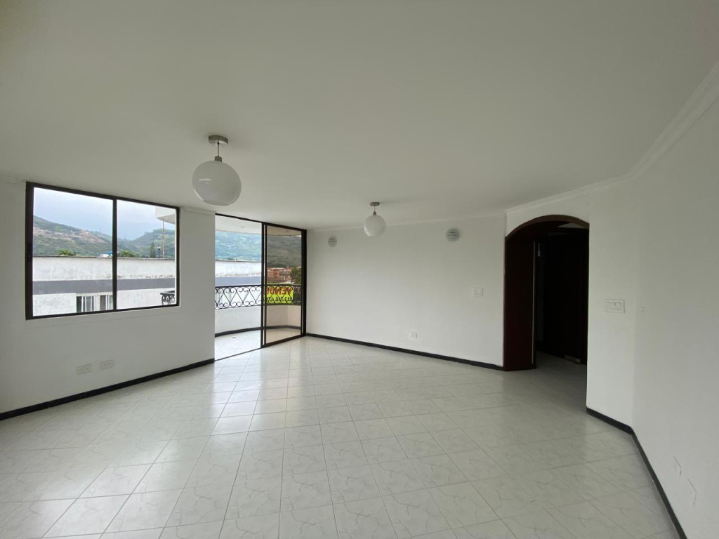 Apartamento En Venta - El Refugio, Cali