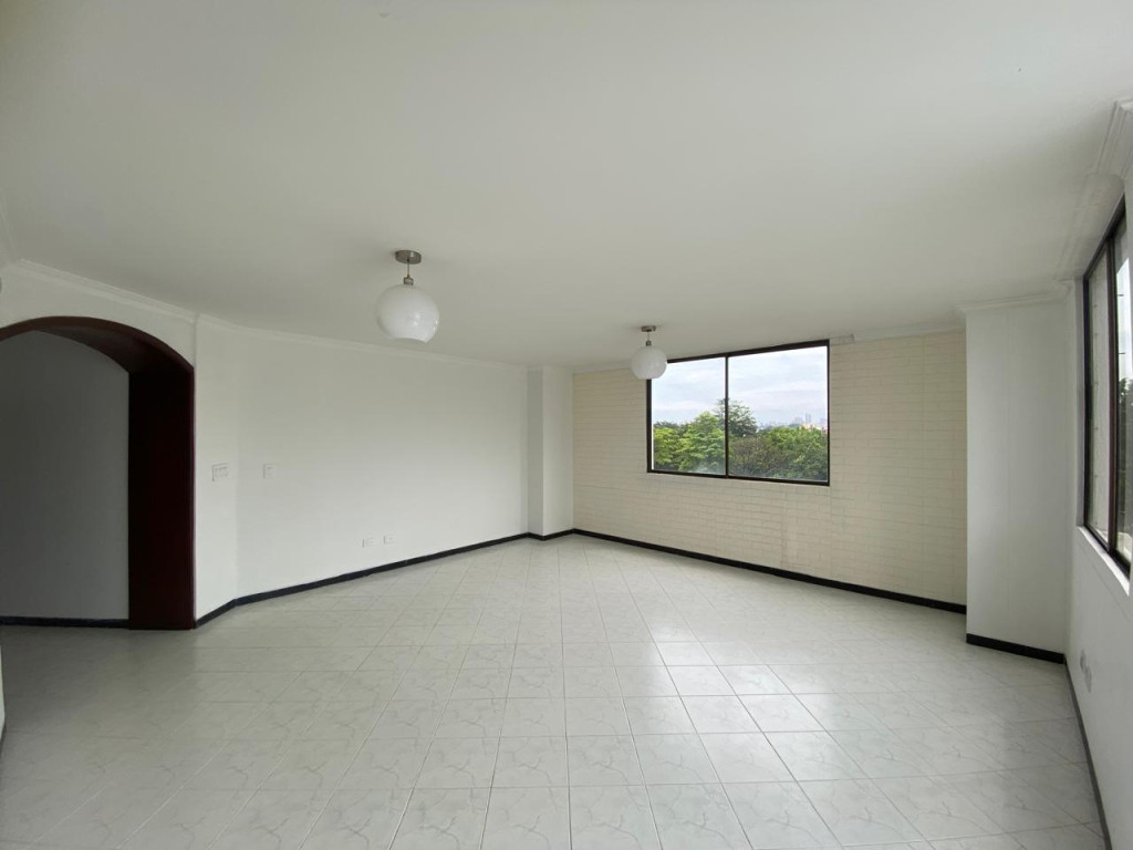 Apartamento En Venta - El Refugio, Cali