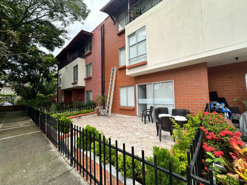 Casa Condominio En Venta - La Hacienda, Cali