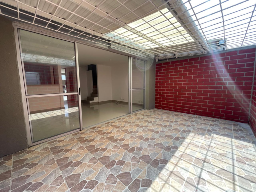 Casa En Arriendo - Ciudad Country - Jamundi, Jamundí
