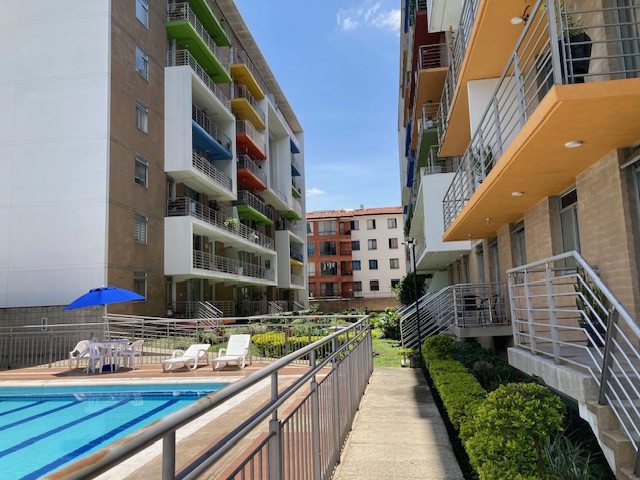 Apartamento En Venta - El Limonar, Cali