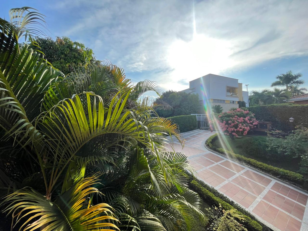 Casa En Arriendo - Ciudad Jardín, Cali