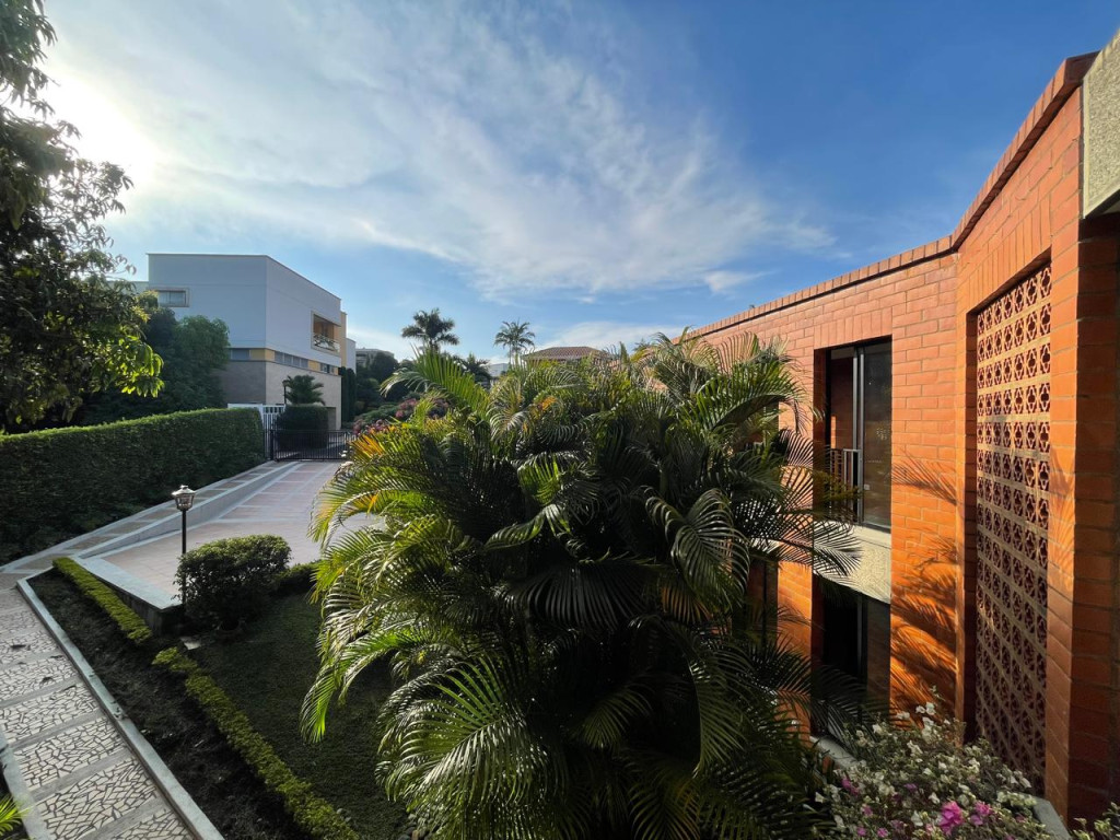 Casa En Arriendo - Ciudad Jardín, Cali
