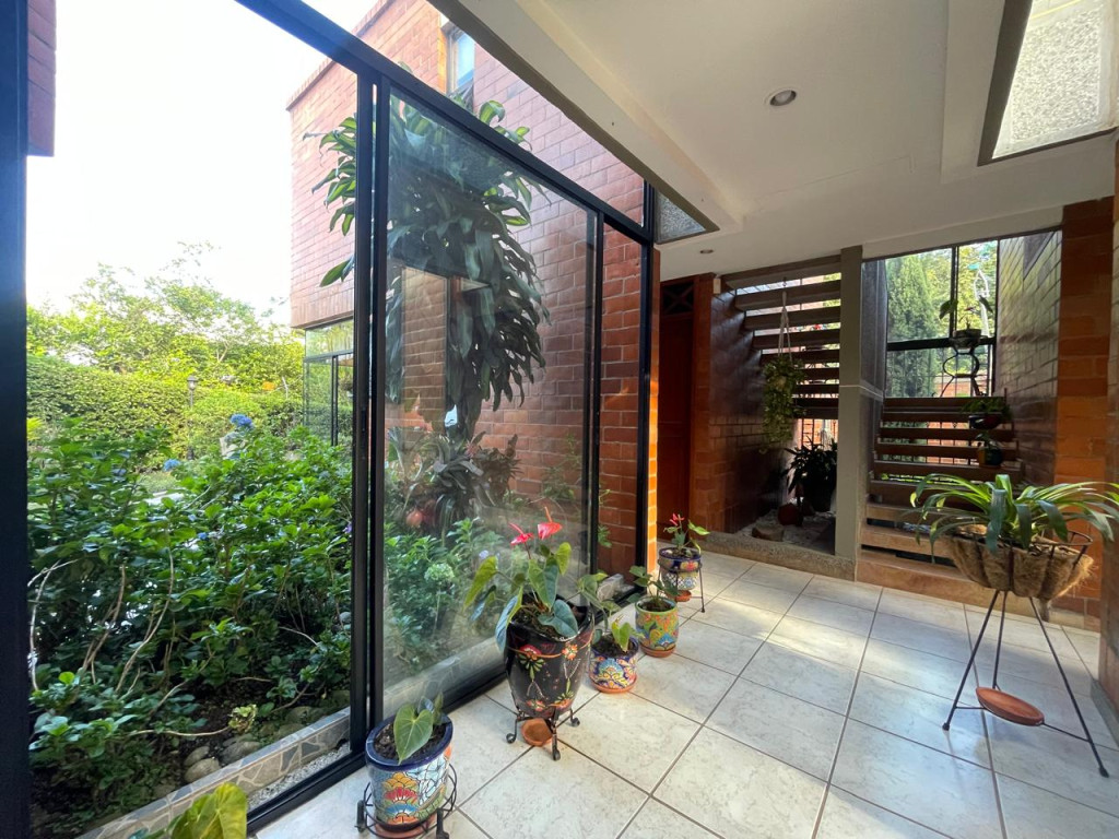 Casa En Arriendo - Ciudad Jardín, Cali