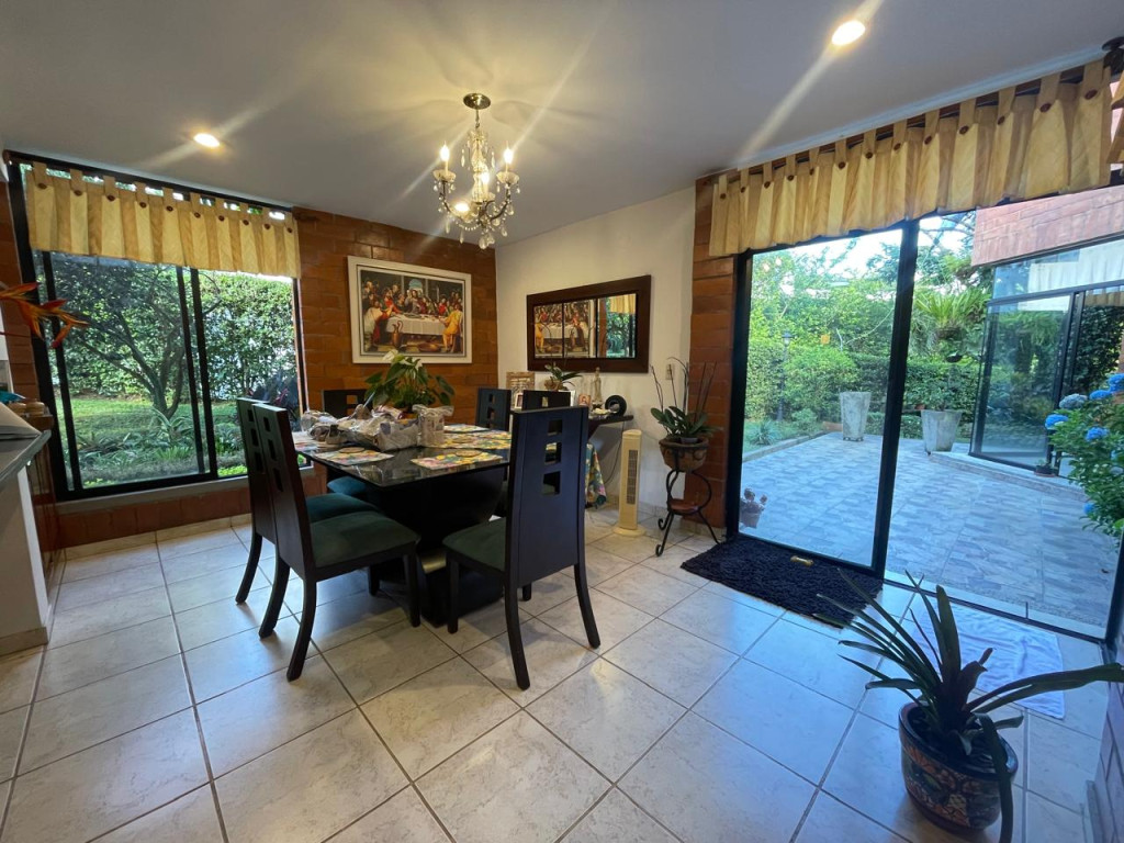 Casa En Arriendo - Ciudad Jardín, Cali