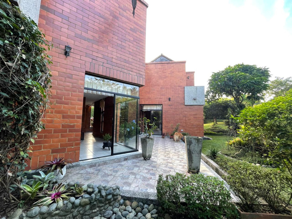 Casa En Arriendo - Ciudad Jardín, Cali