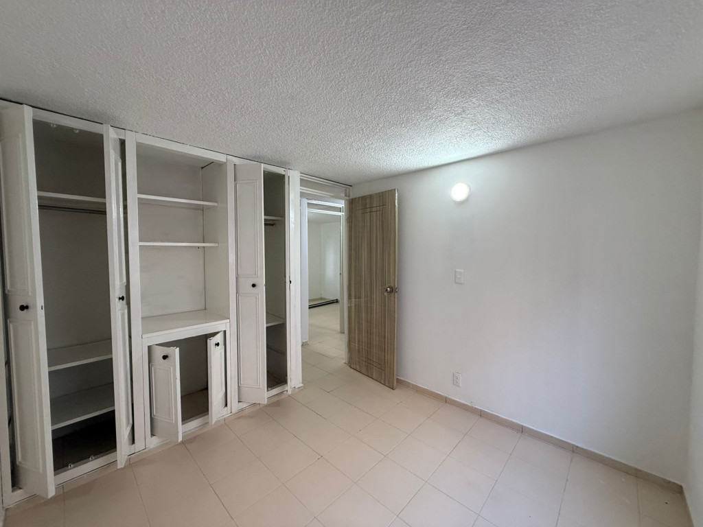 Apartamento En Venta - Cañaverales, Cali