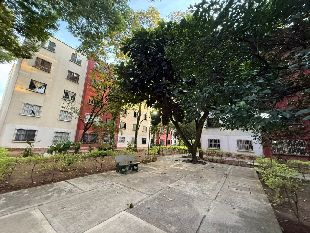 Apartamento En Venta - Cañaverales, Cali