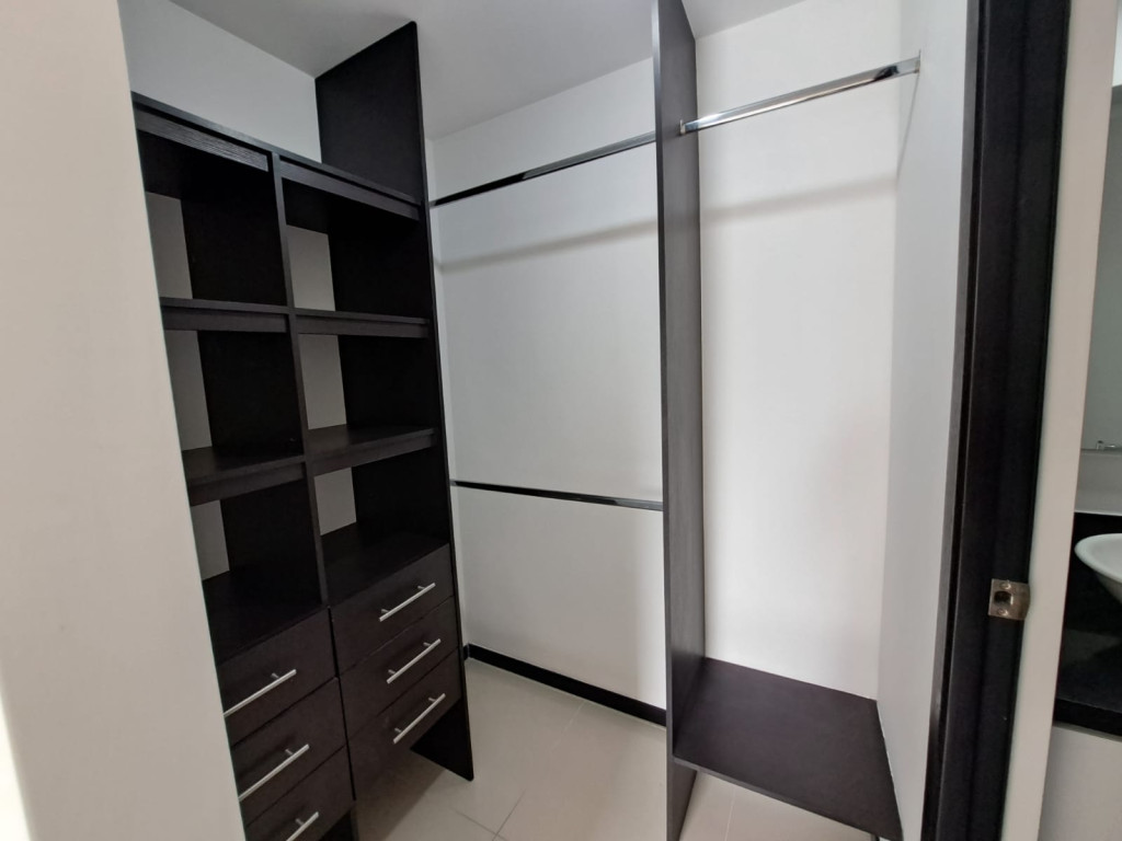 Apartamento En Venta - Valle Del Lili, Cali