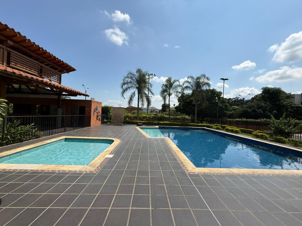 Apartamento En Venta - Valle Del Lili, Cali