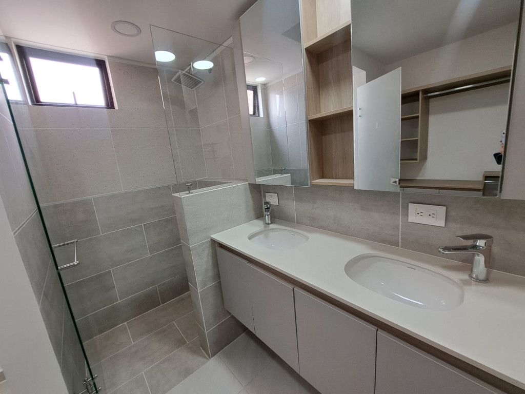 Apartamento En Venta - Valle Del Lili, Cali