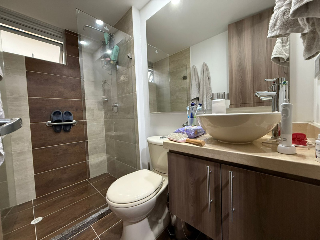 Apartamento En Venta - La Hacienda, Cali