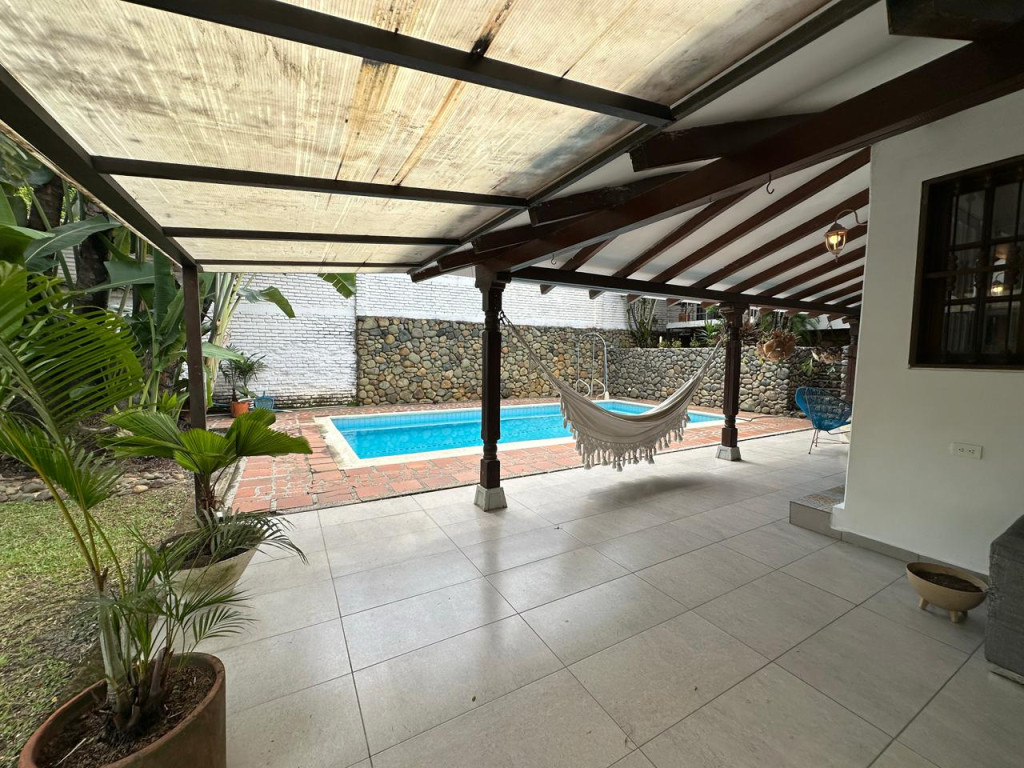 Casa En Venta - Ciudad Jardín, Cali