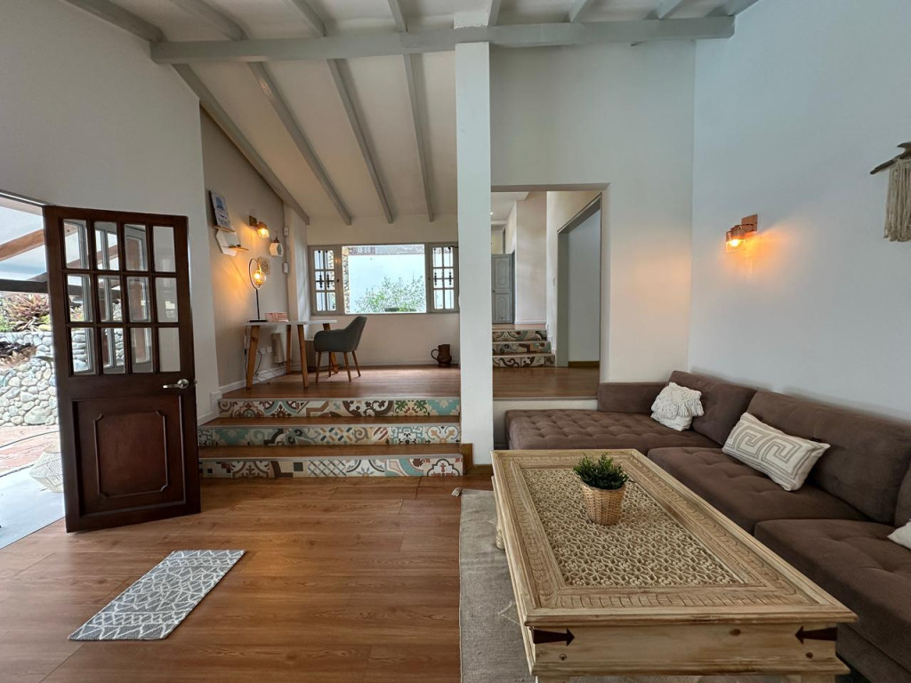 Casa En Venta - Ciudad Jardín, Cali