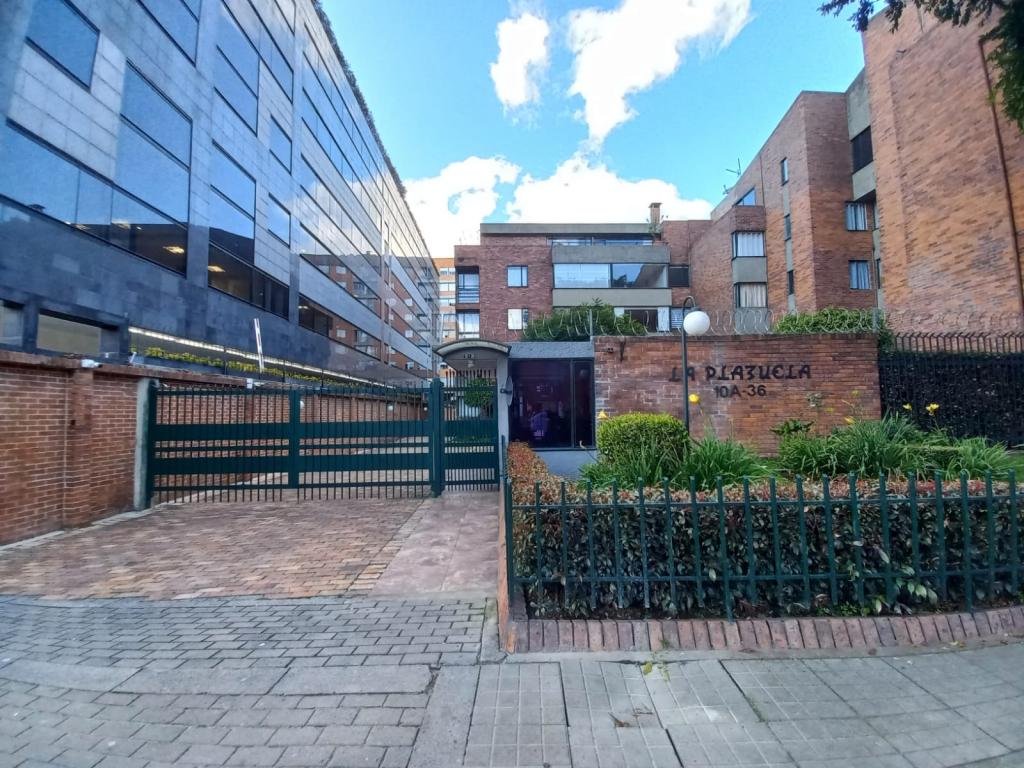 APARTAMENTO Calle 140 # 10A - 36 Apto 201 T1, Cedritos, Bogotá