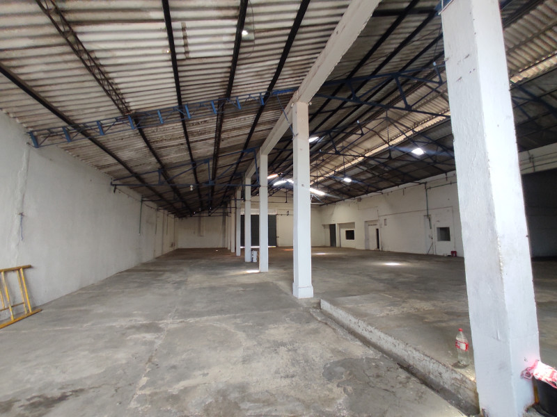 Bodega en Arriendo - Más