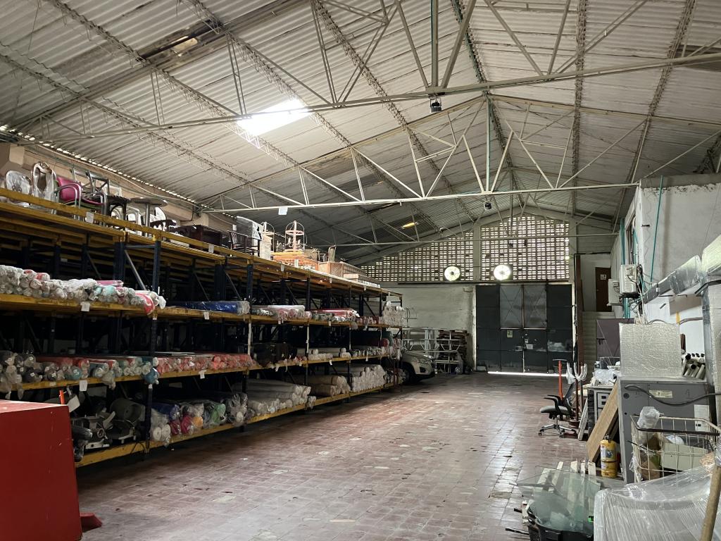 Bodega en Arriendo - Más