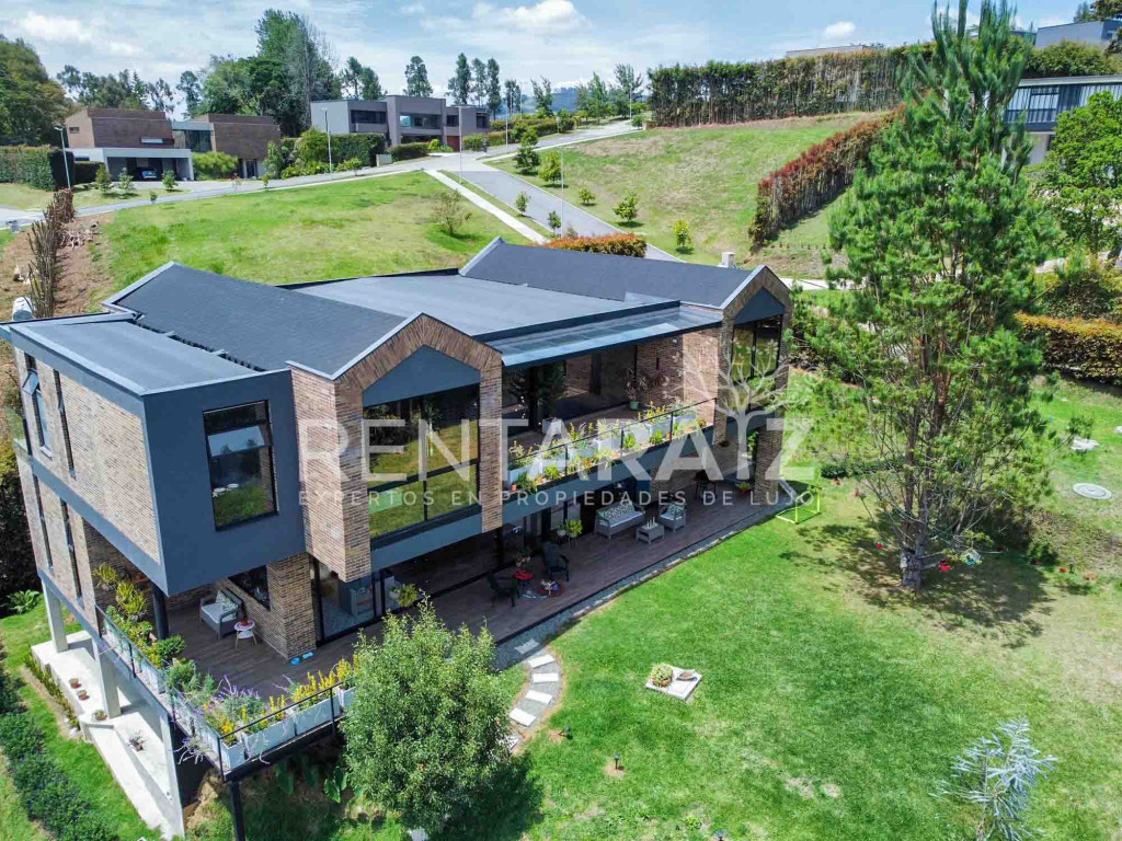 alto de palmas. Conjunto residencial Prado Largo silvana