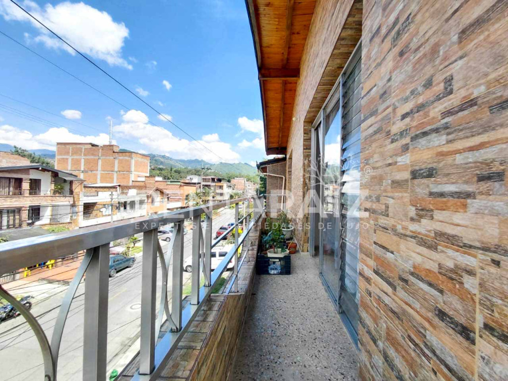 CASA Medellin cristo rey, Cristo Rey, Medellín en Cristo Rey