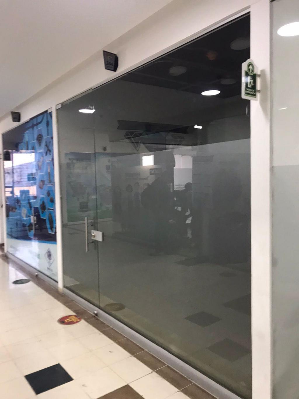 Local EN VENTA EN San Fasón, código: 1041090 - 9