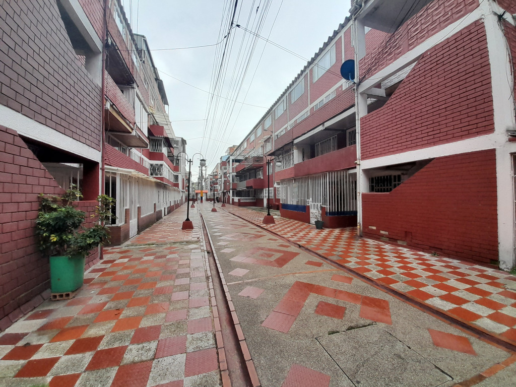Apartamento EN VENTA EN Ciudad Bachué, código: 10190723 - 2