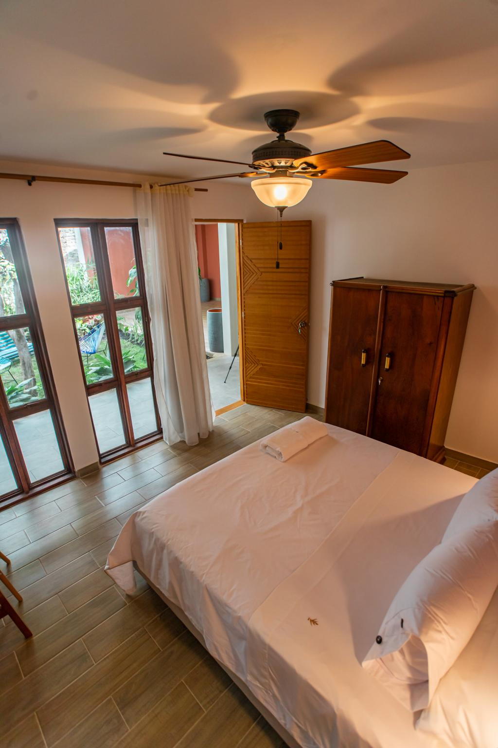 Casa EN VENTA EN Santa Mónica Residencial, código: 1041607 - 9