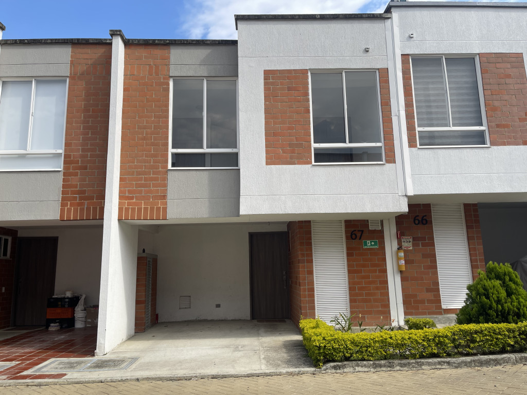 Casa EN ARRIENDO EN Ciudad Pacífica, código: 10281574 - 1