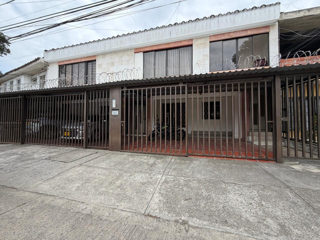 APARTAESTUDIO calle 37 norte # 3 cn -73, Prados Del Norte, Cali