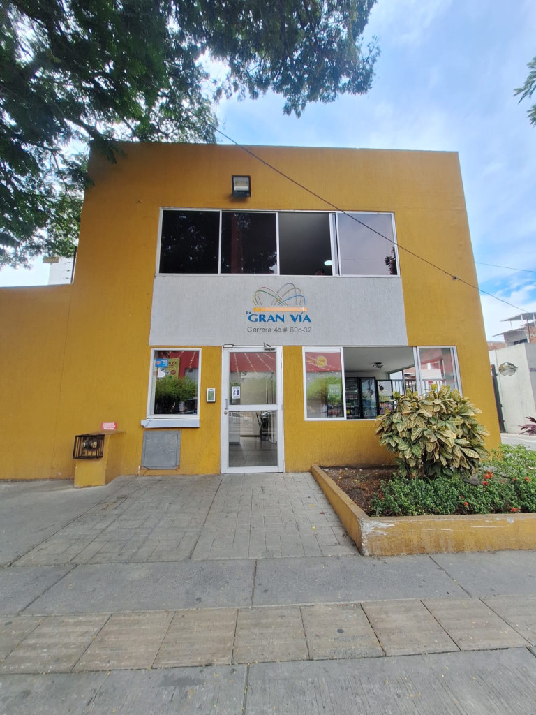 APARTAMENTO CRA 4C # 69C - 32 C.R GRAN VIA, Villa Del Prado, Cali