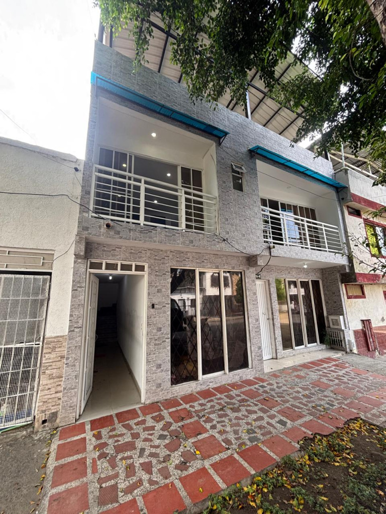 APARTAESTUDIO Calle 16 # 21A - 45, Aranjuez, Cali
