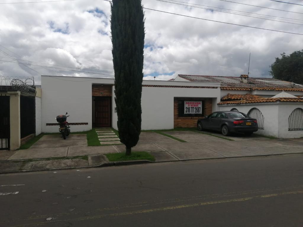 Casa en Arriendo por Rentabien S.A.S ubicado en Bogotá. El código del inmueble es: 7251227 Imágen 1