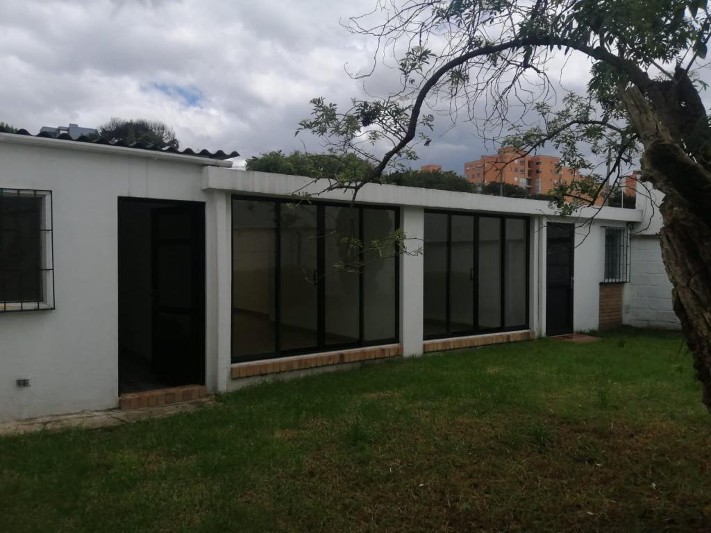 Casa en Arriendo por Rentabien S.A.S ubicado en Bogotá. El código del inmueble es: 7251227 Imágen 24