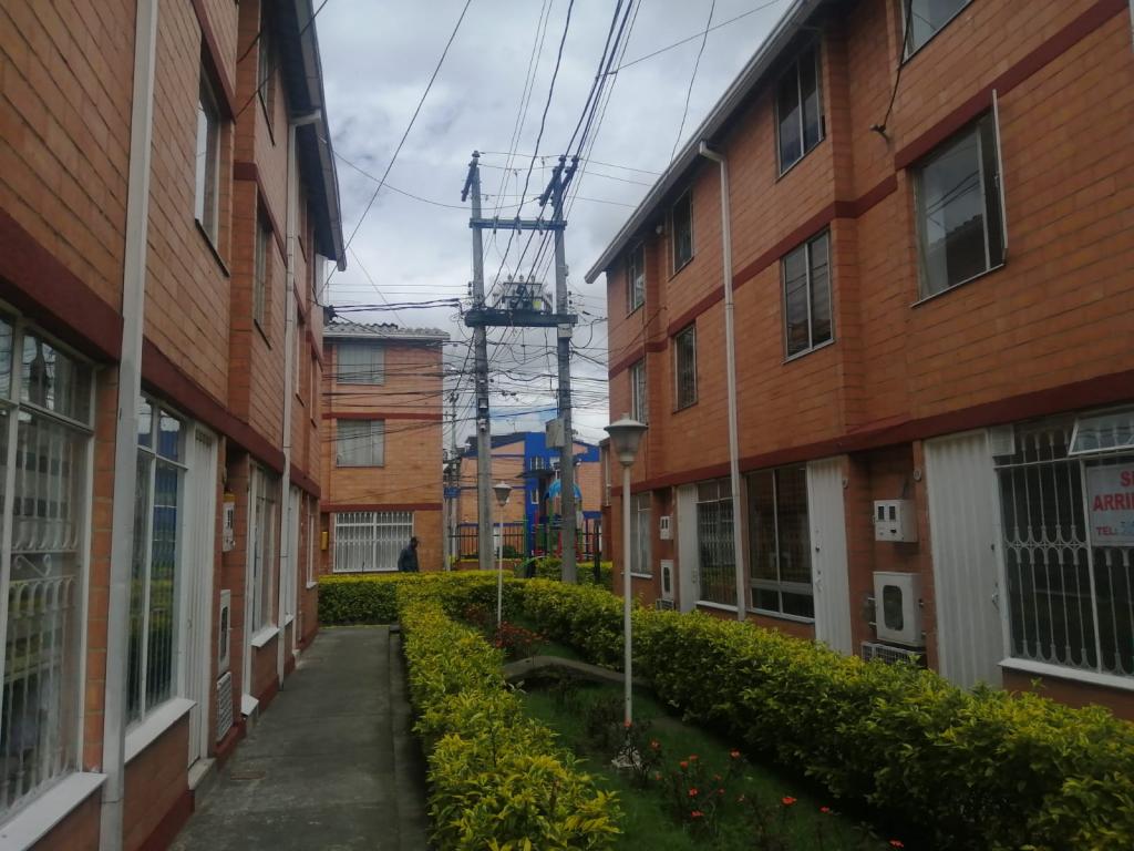 Casa EN ARRIENDO EN Villas De Granada, código: 104740 - 2