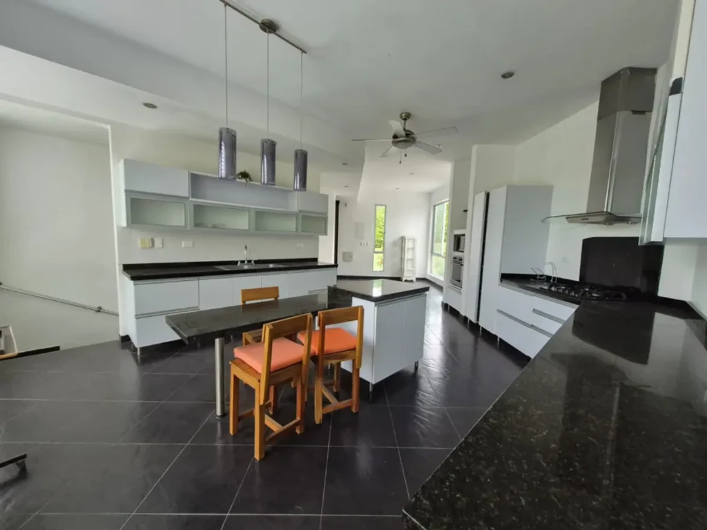 Casa En Venta - El Edén, Armenia