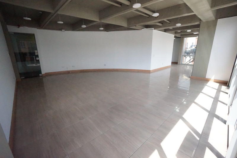 Oficina En Arriendo - Puente Largo, Bogotá