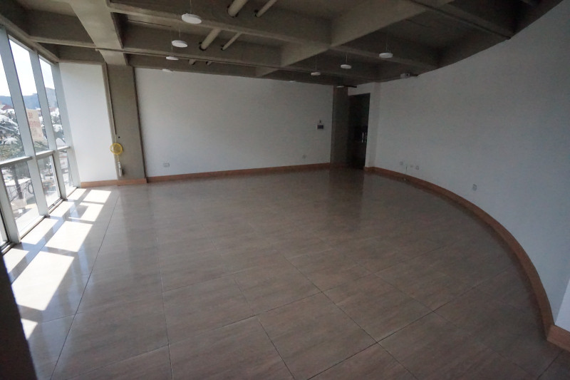 Oficina En Arriendo - Puente Largo, Bogotá