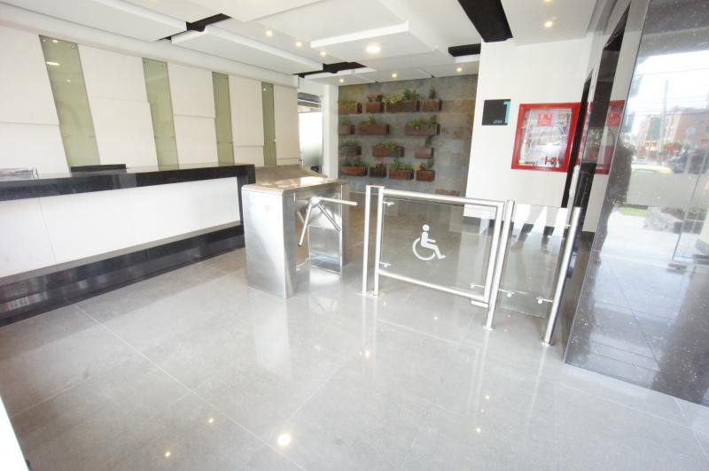 Oficina En Arriendo - Puente Largo, Bogotá