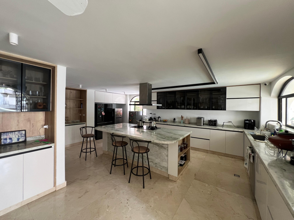 Casa EN VENTA EN El Golf, código: 10280327 - 1
