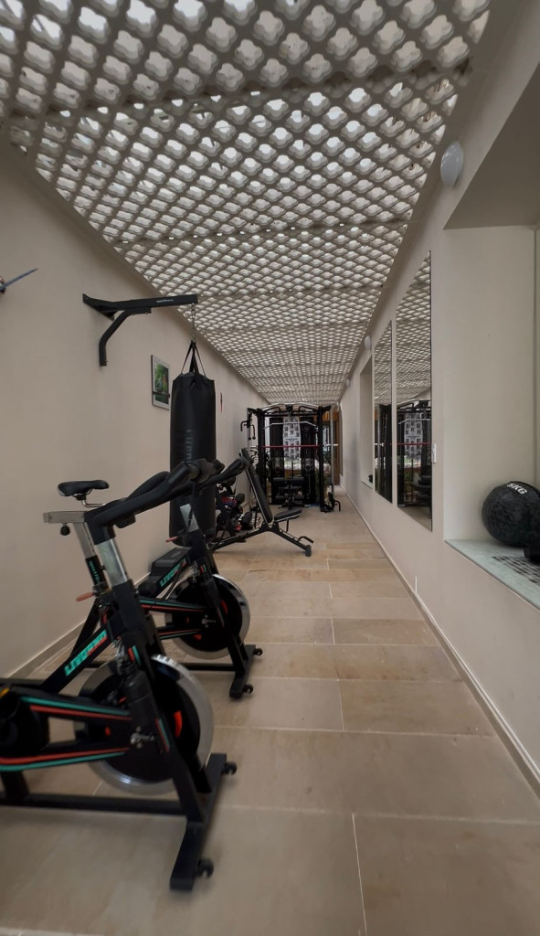 Casa EN VENTA EN El Golf, código: 10280327 - 28