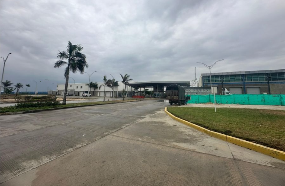 Lote EN VENTA EN ., código: 10209470 - 1