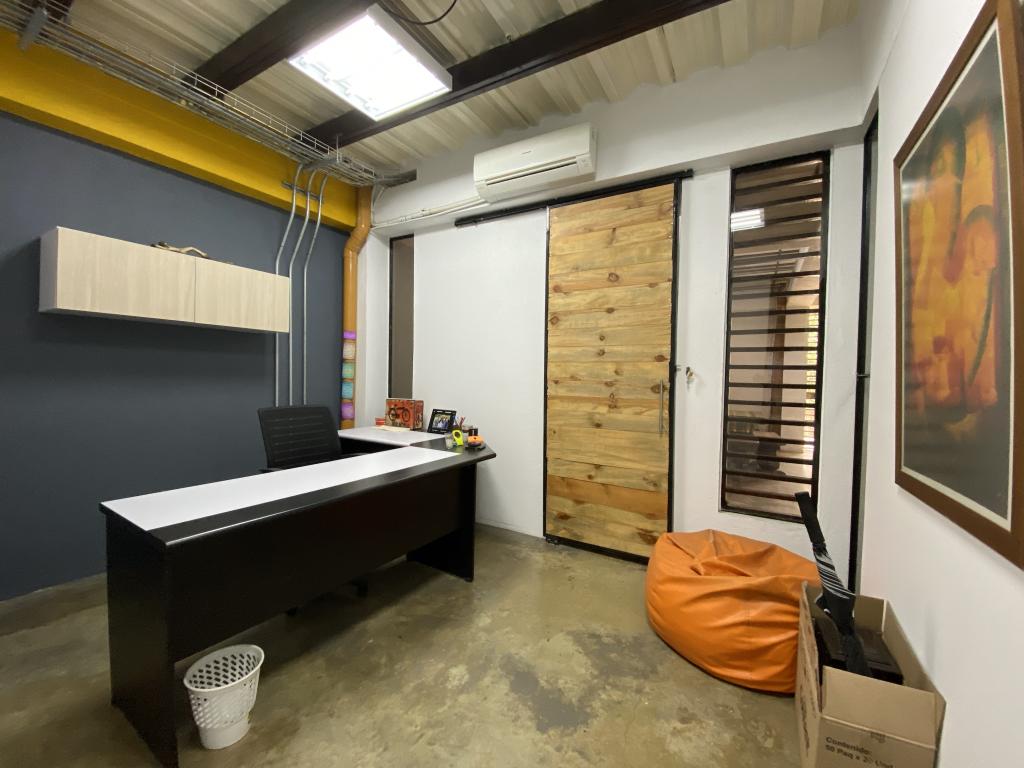 Casa En Venta - Urbanización La Flora, Cali