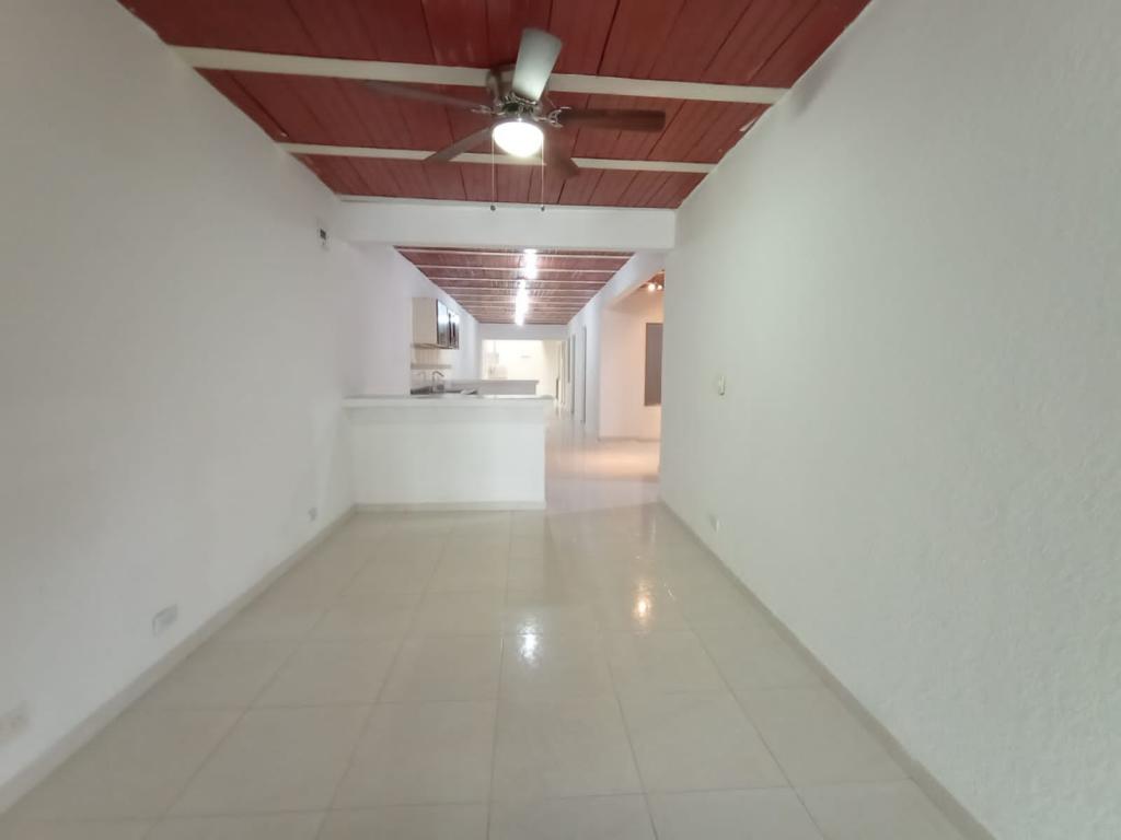 Apartamento En Arriendo - La Base, Cali