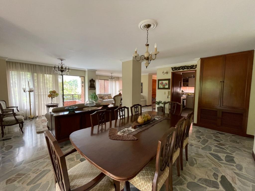 Apartamento En Venta - La Arboleda, Cali
